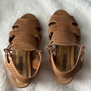 Dress shoes / heals